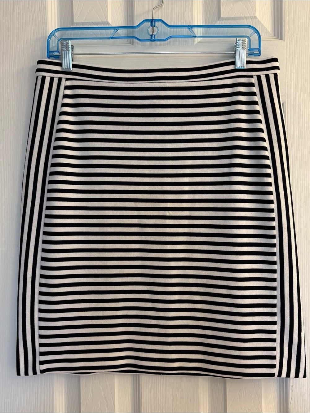 Banana Republic Black & White Zip Striped Pencil Skirt Size 10.